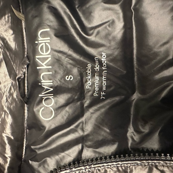 Brand New Calvin Klein Packable Premium Down Jacket size S - Picture 4 of 4